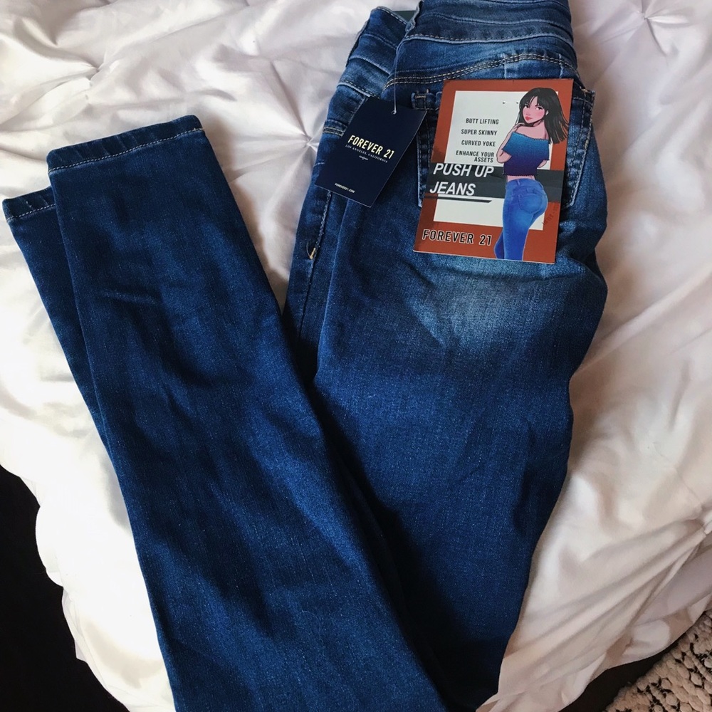 🆕 Dark Wash! Forever21 Push-up Jeans